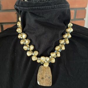 New with out tags.  Never worn beautiful neck lace .